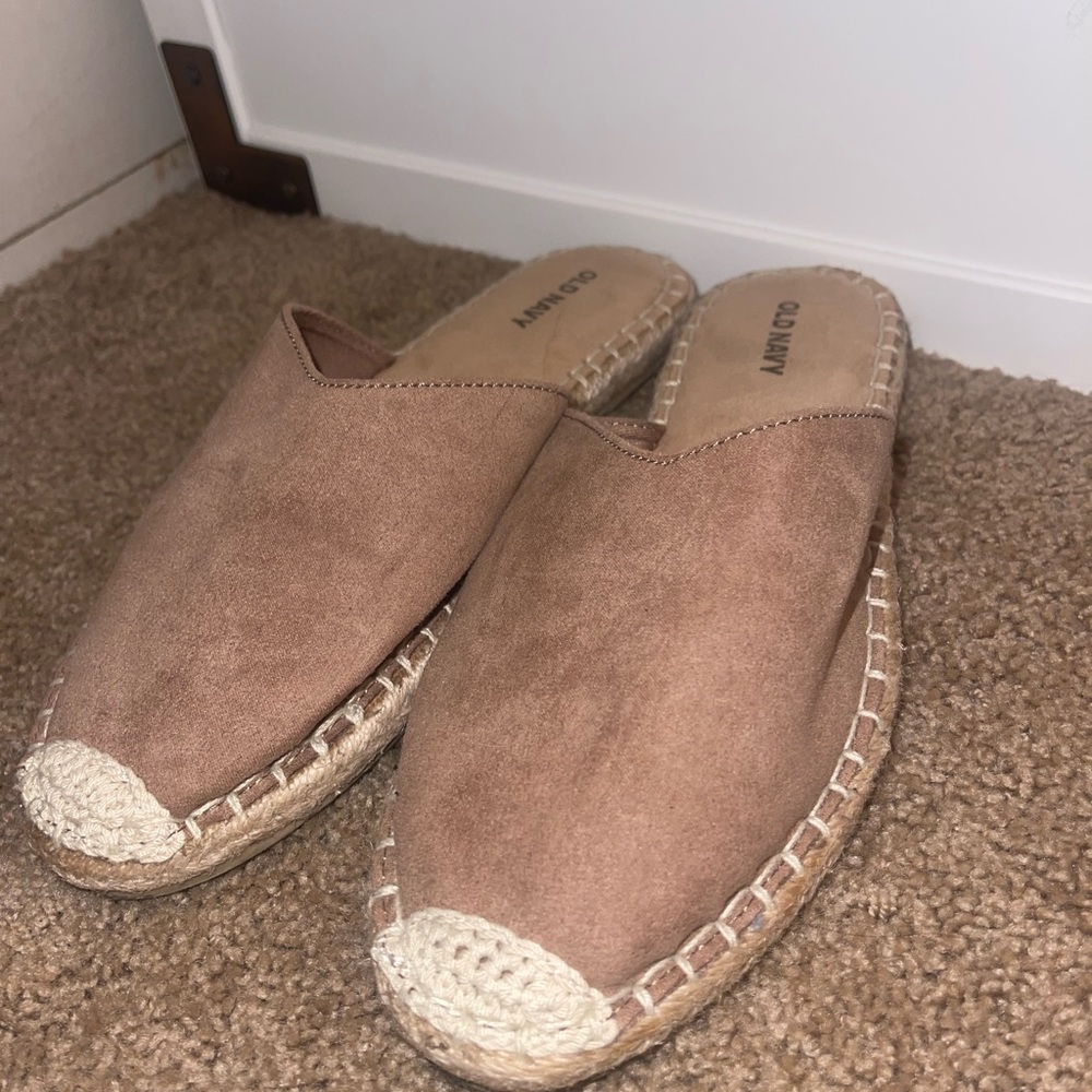 Old Navy Slip on Sandals